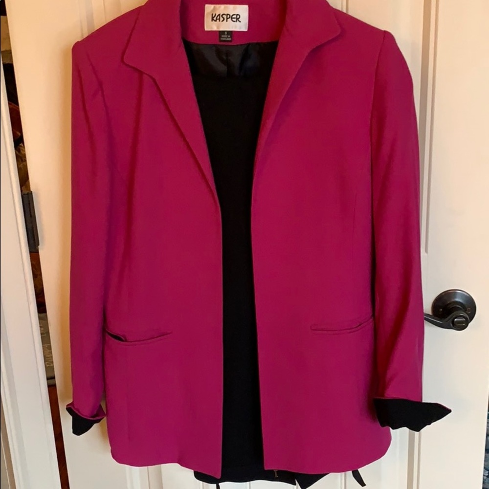 Casper two piece suit size 6 purpleish pink